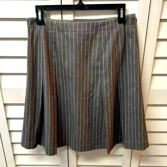 Isaac Mizrahi Striped Pleated Skirt Size 4 Gray & White - Picture 4 of 4
